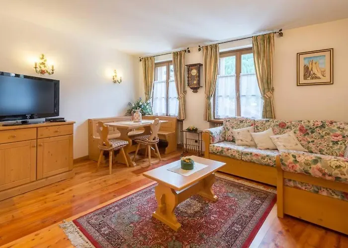 Cozy Near Cortina サン・ヴィート・ディ・カドーレ